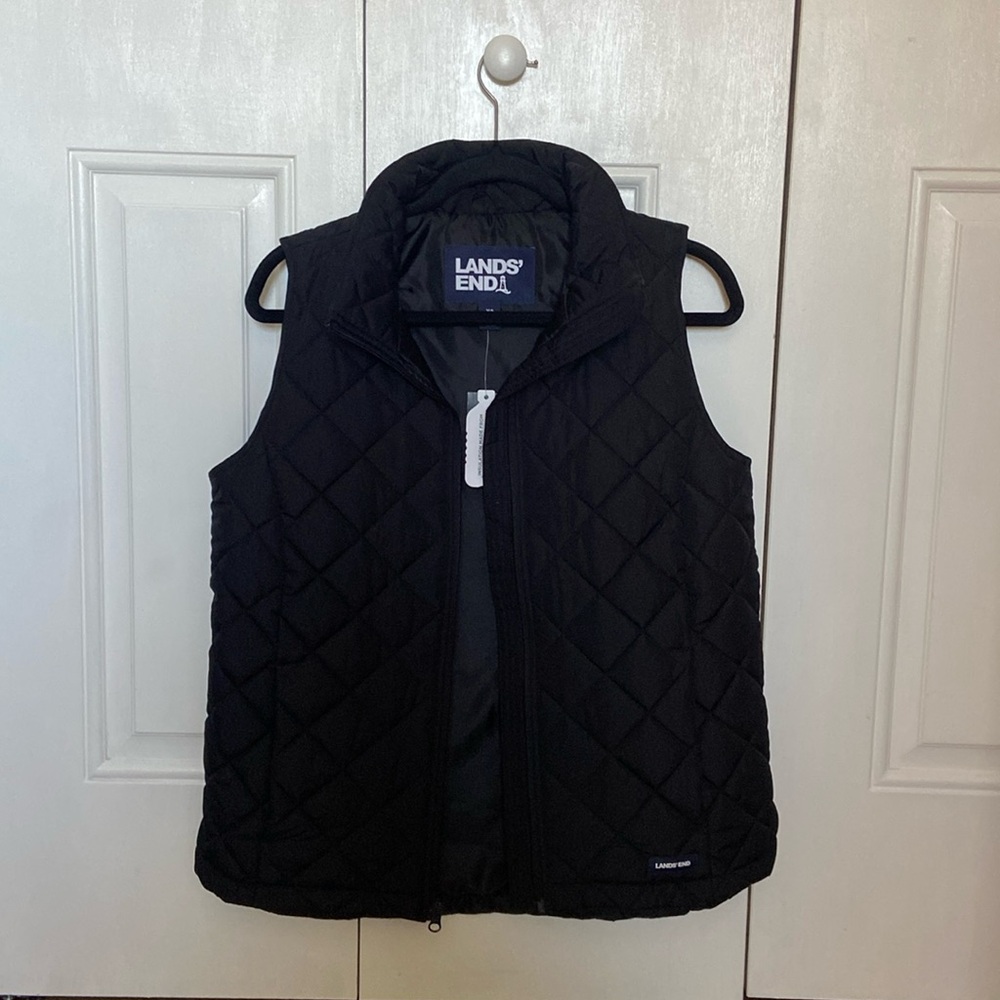 NWT. Lands End Black oversized Vest. Size XS